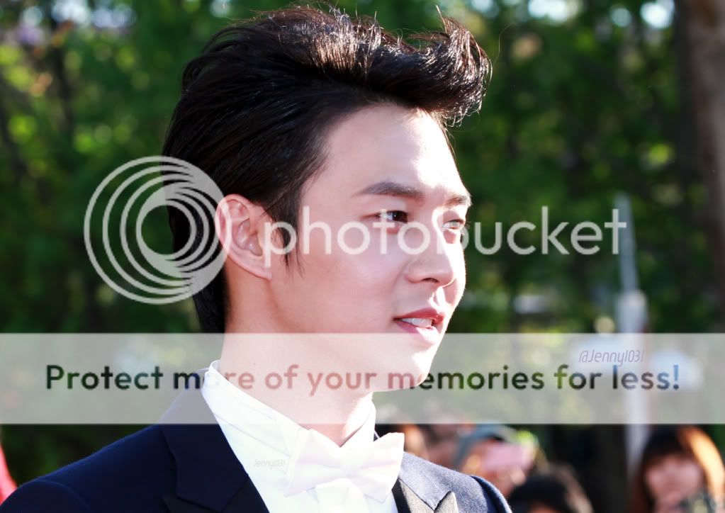 FOTOS "48th BaekSang Arts Awards" - Yoochun (26/04/2012) parte 4 4hpbx
