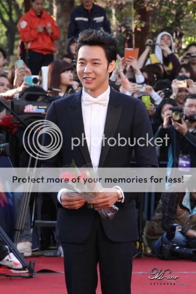 FOTOS "48th BaekSang Arts Awards" - Yoochun (26/04/2012) parte 2 567992586