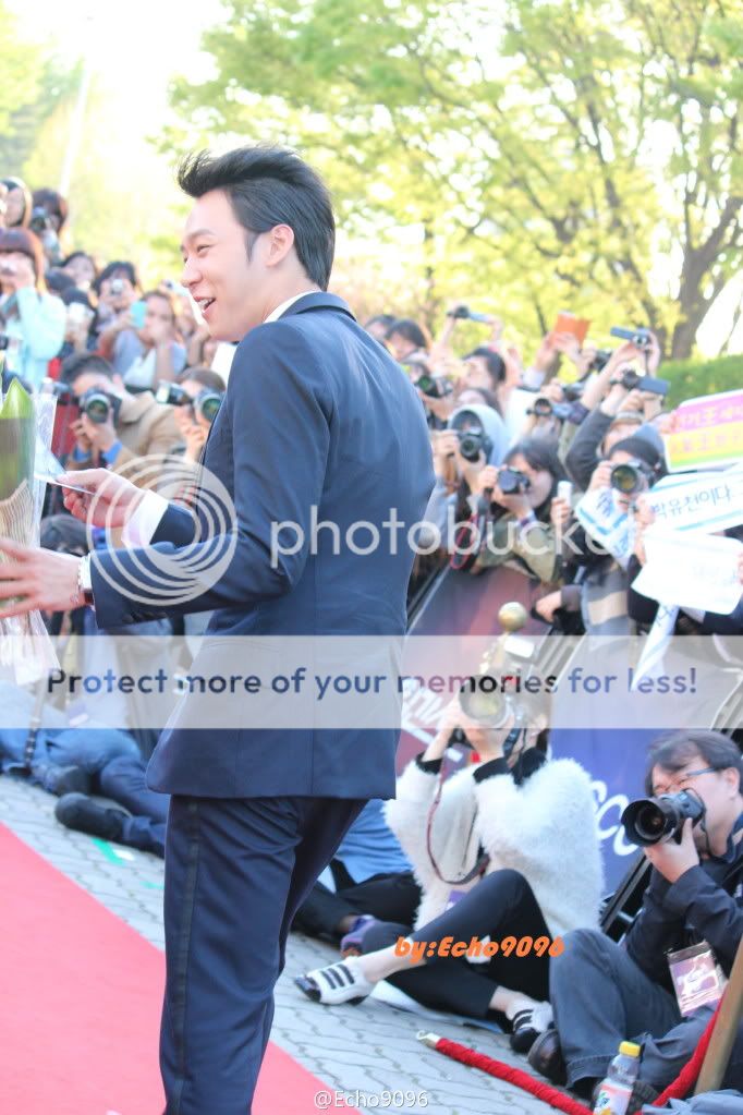 FOTOS "48th BaekSang Arts Awards" - Yoochun (26/04/2012) parte 2 567992801