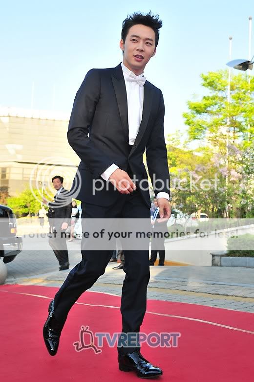 FOTOS "48th BaekSang Arts Awards" - Yoochun (26/04/2012) parte 4 5ab5c9ea15ce36d30eb4c8933af33a87e850b1e5