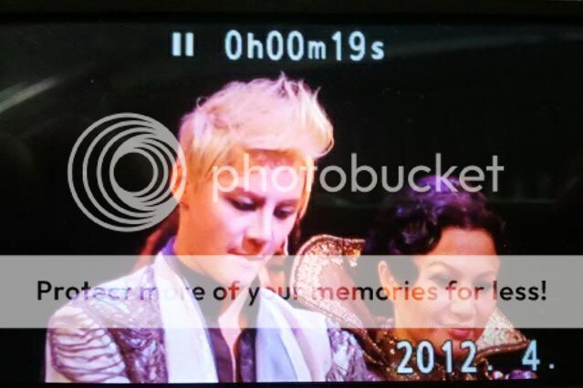 FOTOS "Musical ELISABETH - Junsu (18/04/2012) 6450dedfjw1ds474vf6cij