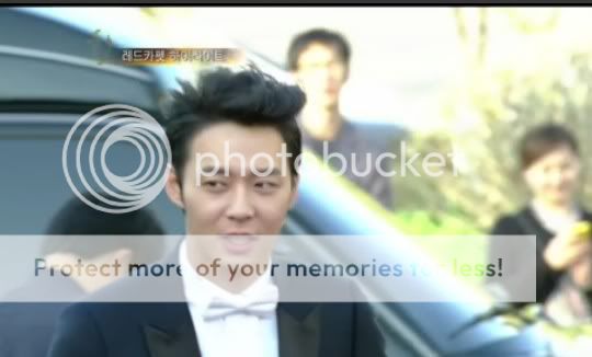 FOTOS "48th BaekSang Arts Awards" - Yoochun (26/04/2012) 9dx88j