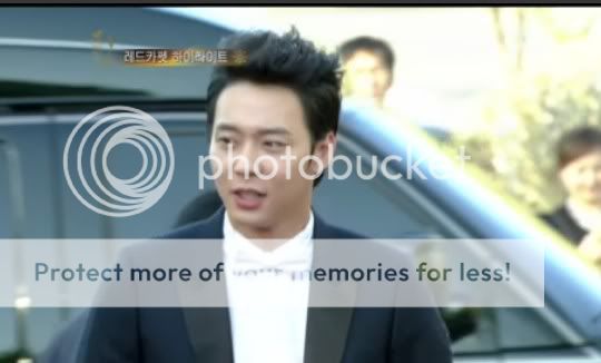 FOTOS "48th BaekSang Arts Awards" - Yoochun (26/04/2012) 9dx88q