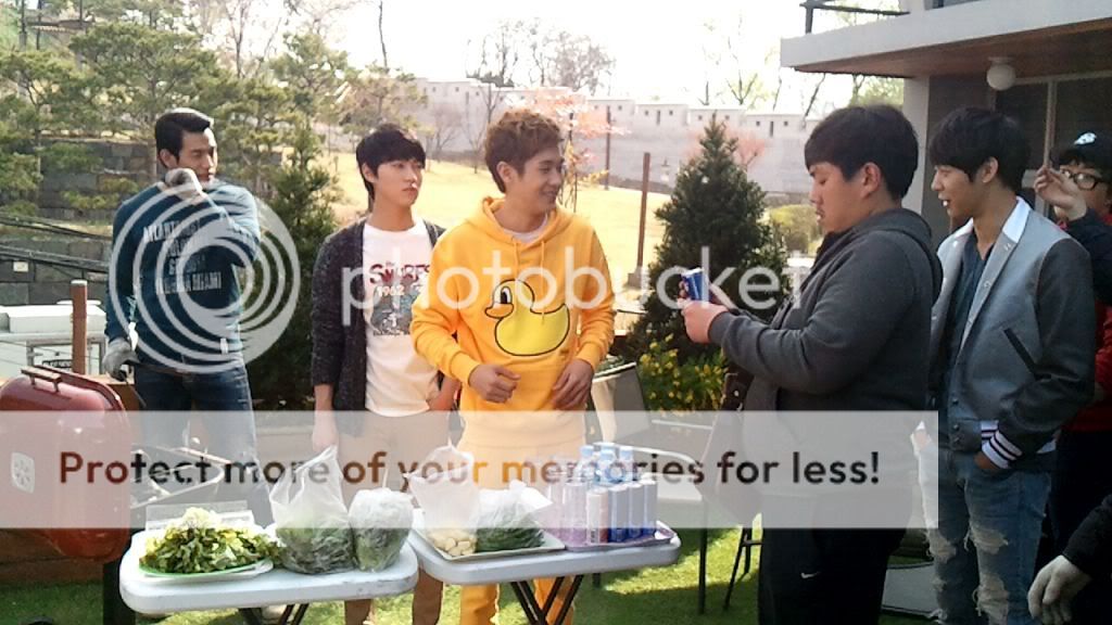 FOTOS "Rooftop Prince" Galeria Oficial (21/04/2012) AquSAMqCAAANiTK