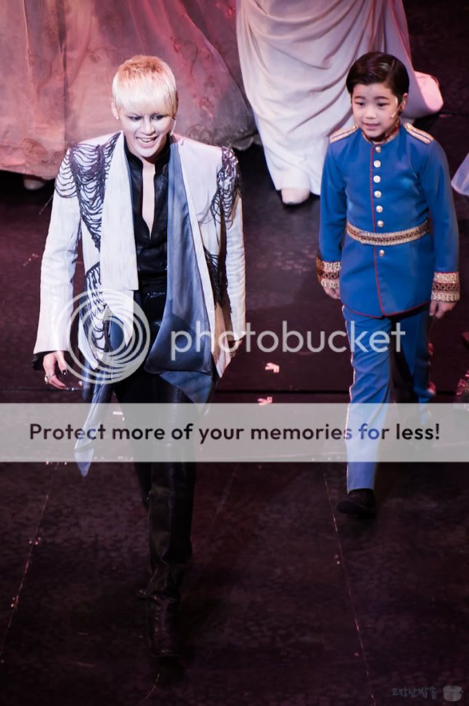 FOTOS "Musical ELISABETH - Junsu (11/04/2012) parte 3 DSC_8943