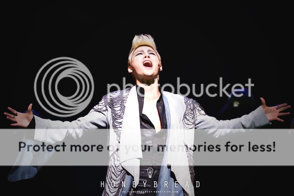 FOTOS "Musical ELISABETH" - Junsu (15/04/2012) IMG_6985