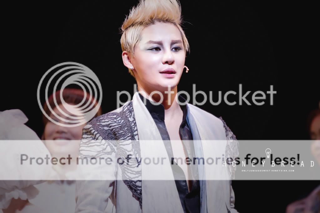 FOTOS "Musical ELISABETH" - Junsu (15/04/2012) IMG_7121