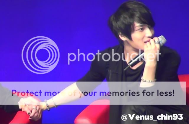 FOTOS "Lotte Duty Free" - Fanmeeting de JYJ (21/04/2012) parte 3 Venus26