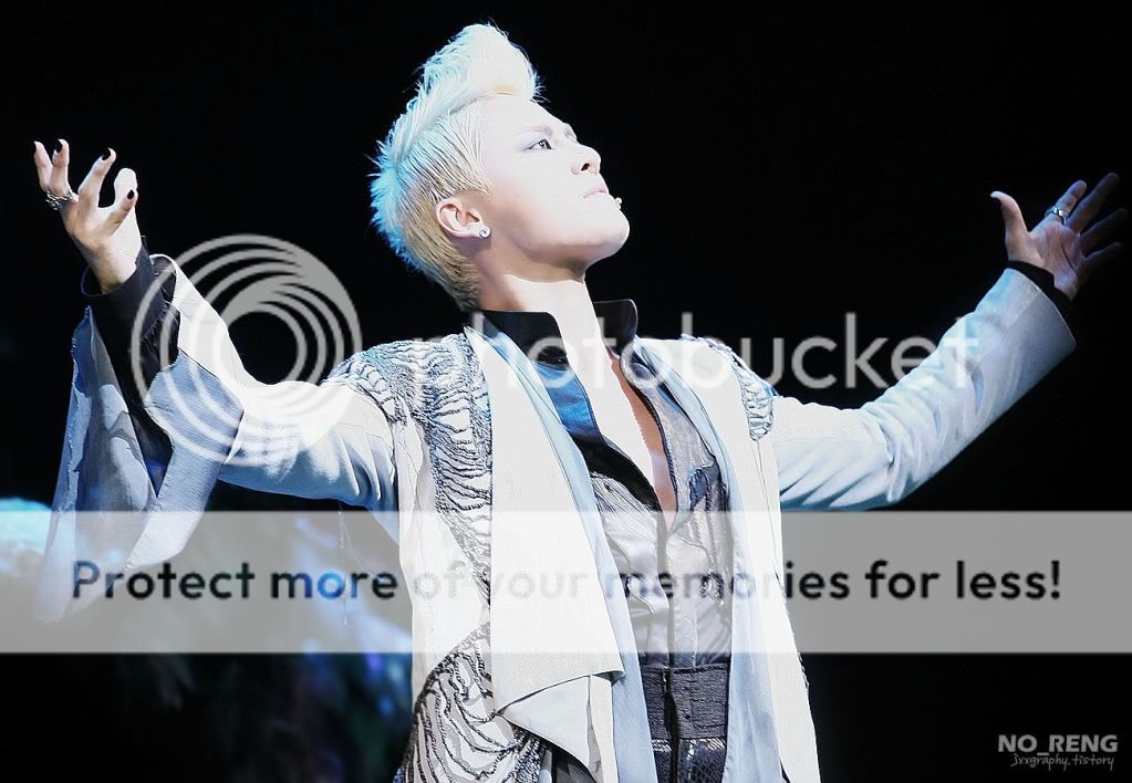 FOTOS "Musical ELISABETH" - Junsu (22/02/2012) Ac675fc851da81cb5181596f5266d016082431c6