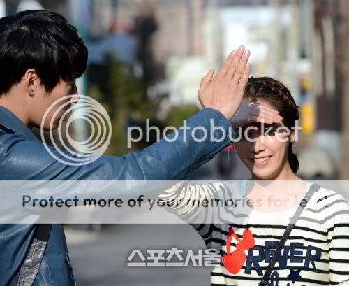 FOTOS "Rooftop Prince" para la prensa (18/04/2012) Fmqcs0