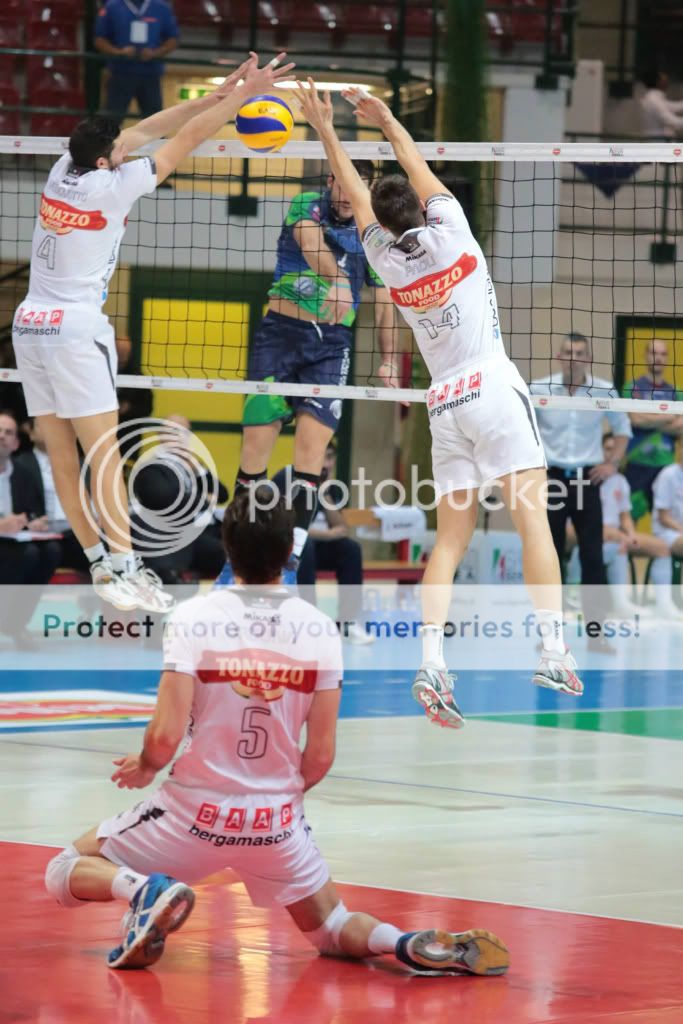 Coppa Italia lega volley : semifinali del 11/01/2014 Be515ac07acf5ffbdb228288b1a3135e_zps1c68d7e3