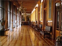 Escena de Érase una vez: Los pasillos de palacio. Pasilloss2