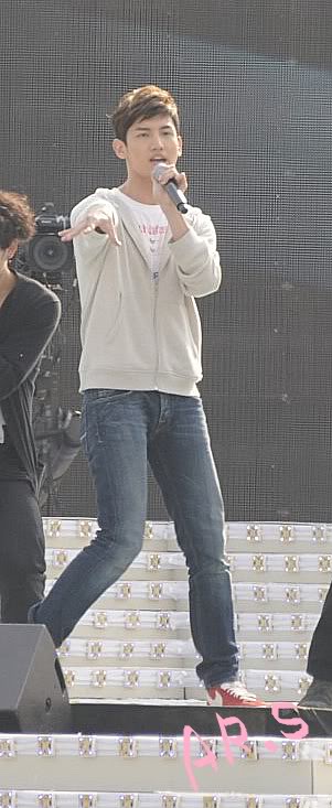 [14.04.11][Pics]Changmin -  KBS Hope to Children Sharing Culture rehearsal A10449654-26