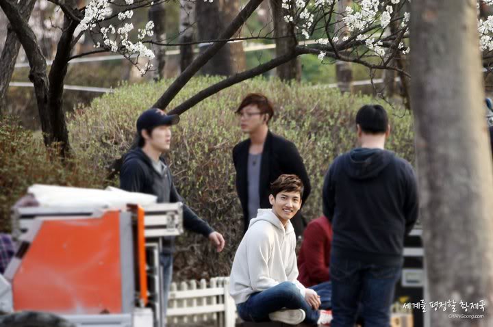 [14.04.11][Pics]Changmin -  KBS Hope to Children Sharing Culture rehearsal A10449654-37