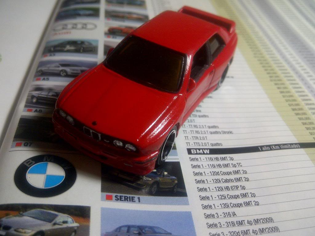 Hot Wheels BMW M3 E30 IMG-20131105-02345_zps4ec20067