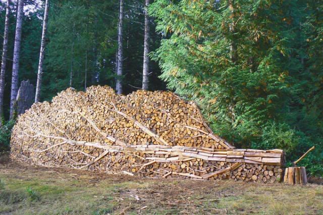 stapeltje hout ATT00005