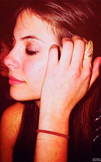 Willa Holland Wila11