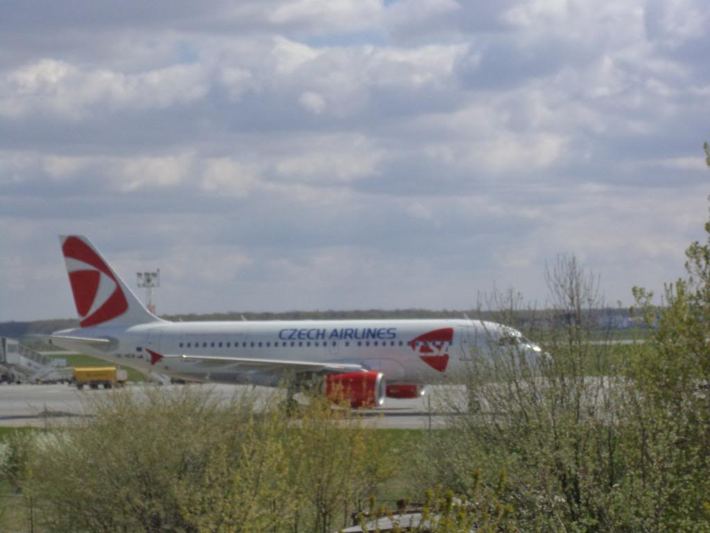 Aeroportul Bucuresti (Henri Coanda/Otopeni) - Aprilie 2013 - Pagina 3 CSA_zpscde8536f