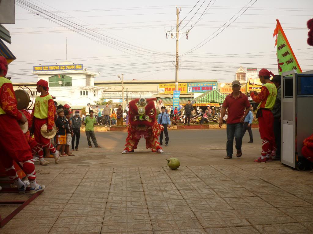 Lâm Dũng Khai Trương Ngân Hàng SacomBank Phước Long P1020244_zpsda0b5ce6