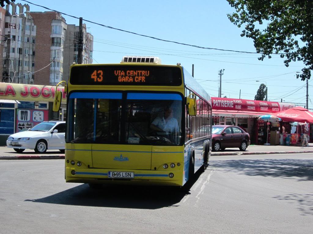 Poze cu mijloace de transport in comun 221483_364713466934332_1189886407_o_zps16d7609e