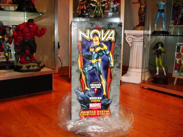 Bowen Modern Nova Statue - SAIU! Picture1426