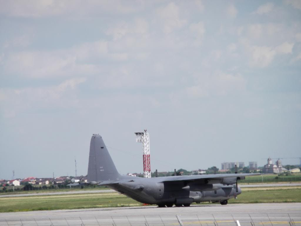 Aeroportul Bucuresti (Henri Coanda/Otopeni) - Iunie 2013   C130_zpsbeae304e