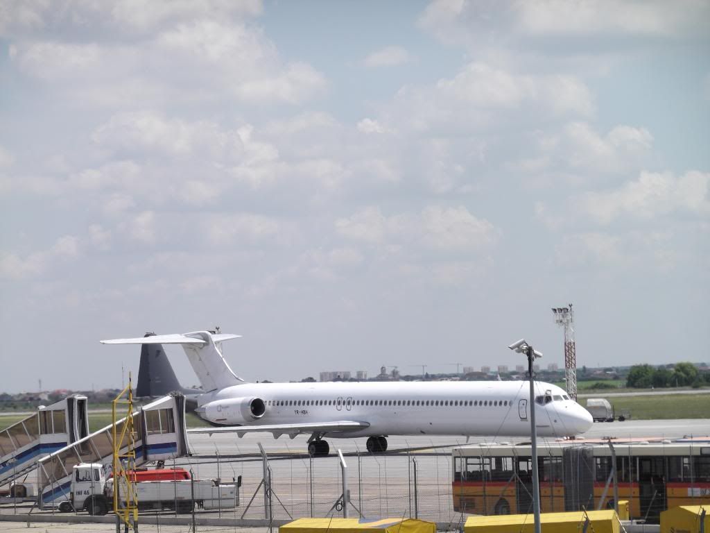 Aeroportul Bucuresti (Henri Coanda/Otopeni) - Iunie 2013   YR-HBH_zps5974645c