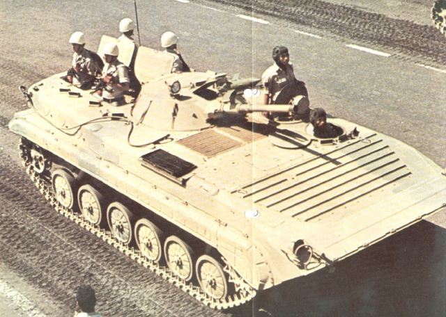 مفاجئة ال b1 centauro المصرية - صفحة 3 Bmp-1_zpsb2f47f5a