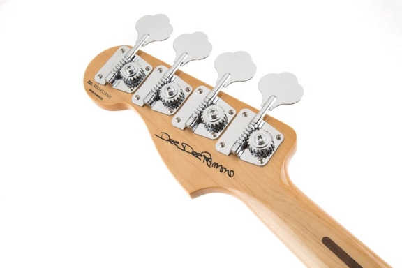 Mostre o headstock mais lindo que vc já viu - Página 3 Ramonebass_zpsd9bcb153