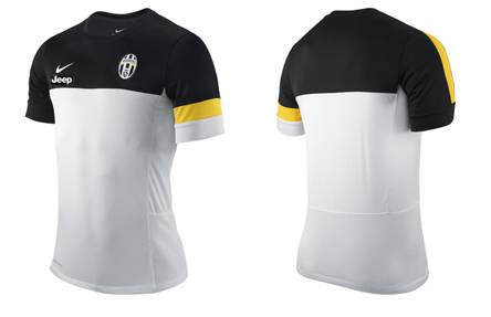 Open PO jersey + celana Training Juventus.. 4066710_20120712121053