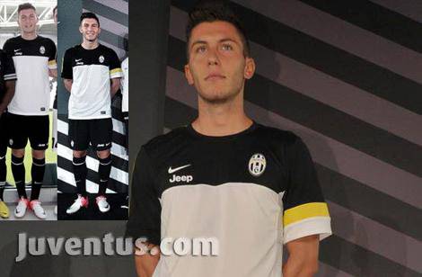 Open PO jersey + celana Training Juventus.. 4066710_20120712125604