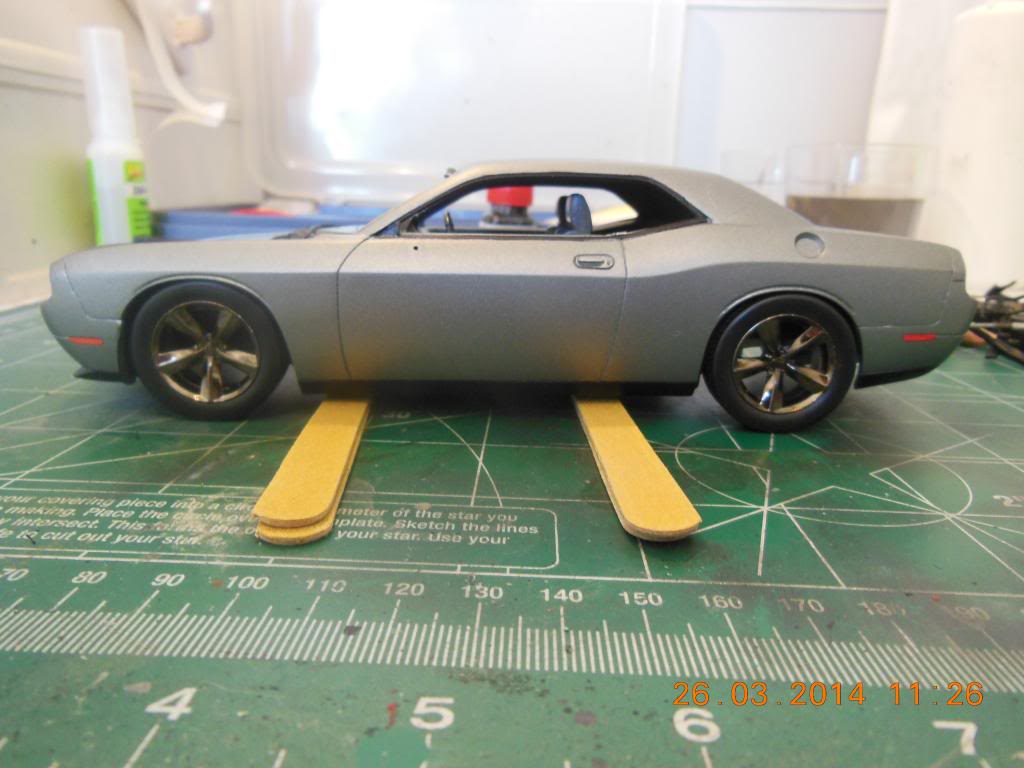 Dodge Challenger SRT8 2009 - Revell (FINALIZADO) DSCN0828_zps9261ded4