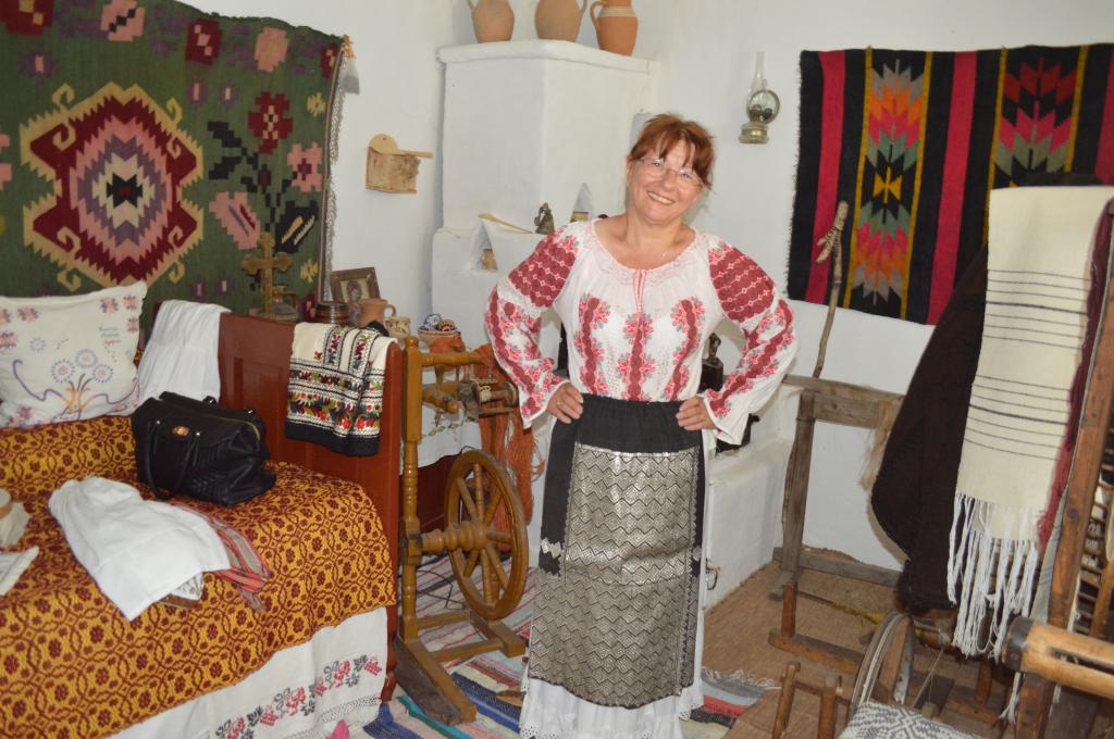 31 iulie 2014 - Tradiţii populare şi valori etnografice -  Vizită la Muzeul „Vatra cu Dor“ - Şiviţa 0-020_zps077bc26c