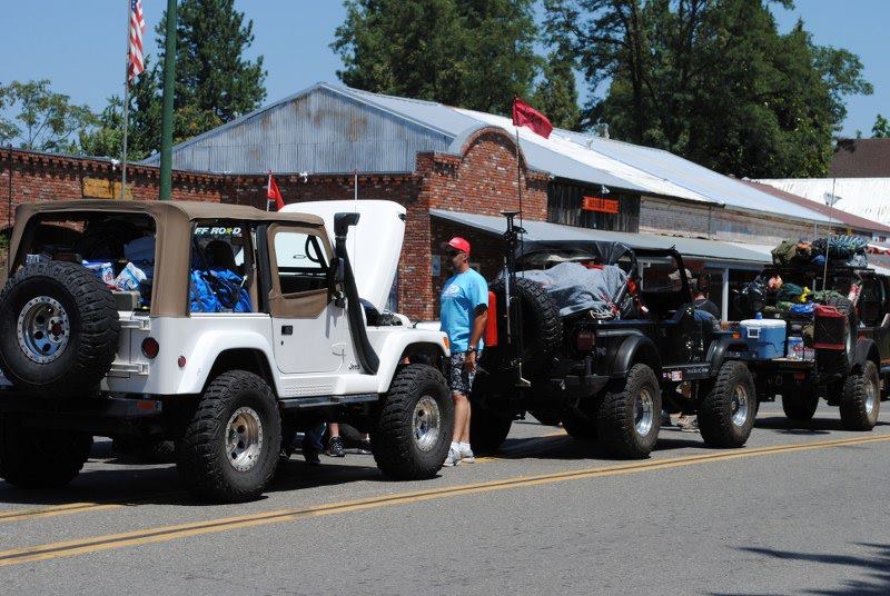 GenRight at the Rubicon for Jeepers Jamboree! 998565_10200136733372210_379165039_n_zpsff0f54fd