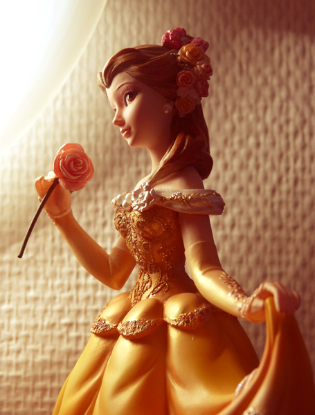 Disney Haute Couture - Enesco (depuis 2013) - Page 40 P1060829_zps768e3495