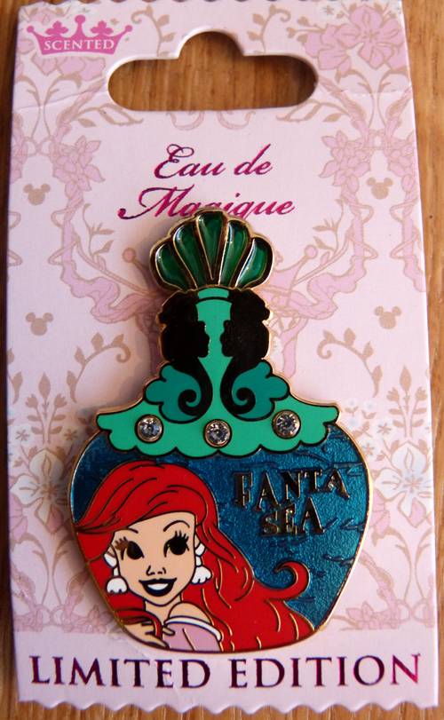 Le Pin Trading à Disneyland Paris - Page 25 P1080856_zpsafb29111