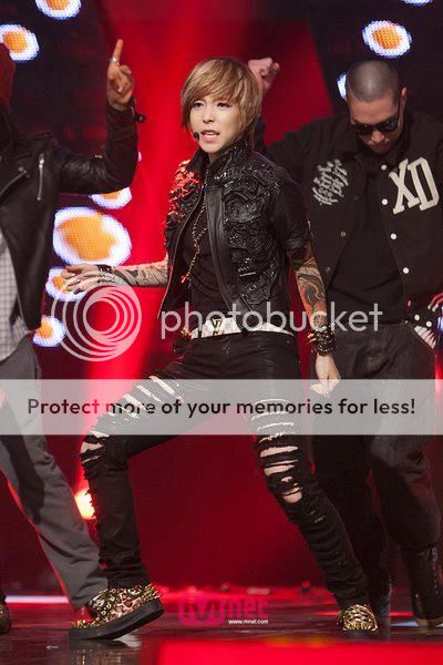 [Pics][08.11.12] Ujin Luv Me Comeback @ M Countdown X17_zps6ce1d768