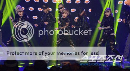 [Pics][08.11.12] D-Unit Luv Me Comeback @ M Countdown X_zps19e2bd70