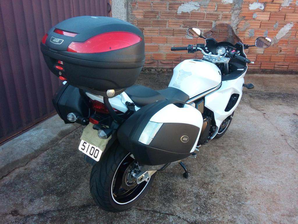 Suzuki GSX 1250 FA Suzuki%20GSX%201250%20FA%203_zpsjwvbjq2k