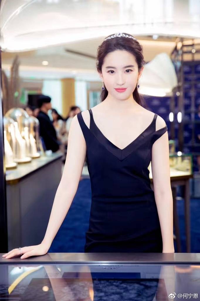 10/06/17 งาน CHAUMET ที่เซี่ยงไฮ้ 65444b0bly1fghoikl3qxj20no0zk0vv_zpsg26iv6mq