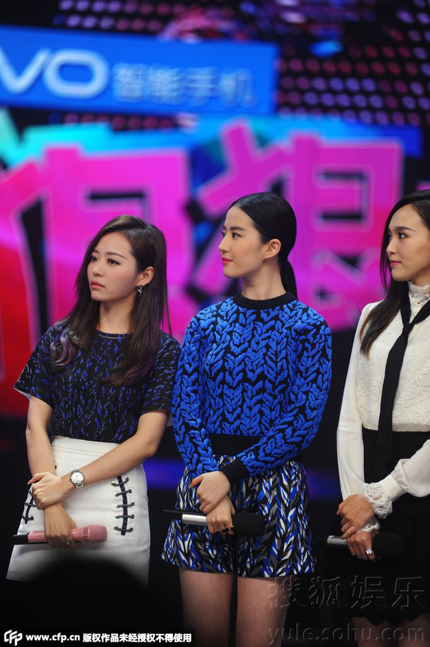 [28/10/14] บันทึกเทปรายการ Happy Camp Img7272944_n_zps1b1f4ebf