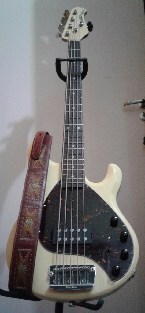 MUSIC MAN STINGRAY 5 R$ 6.800 20161014_210707-1_zpsmezknbxd