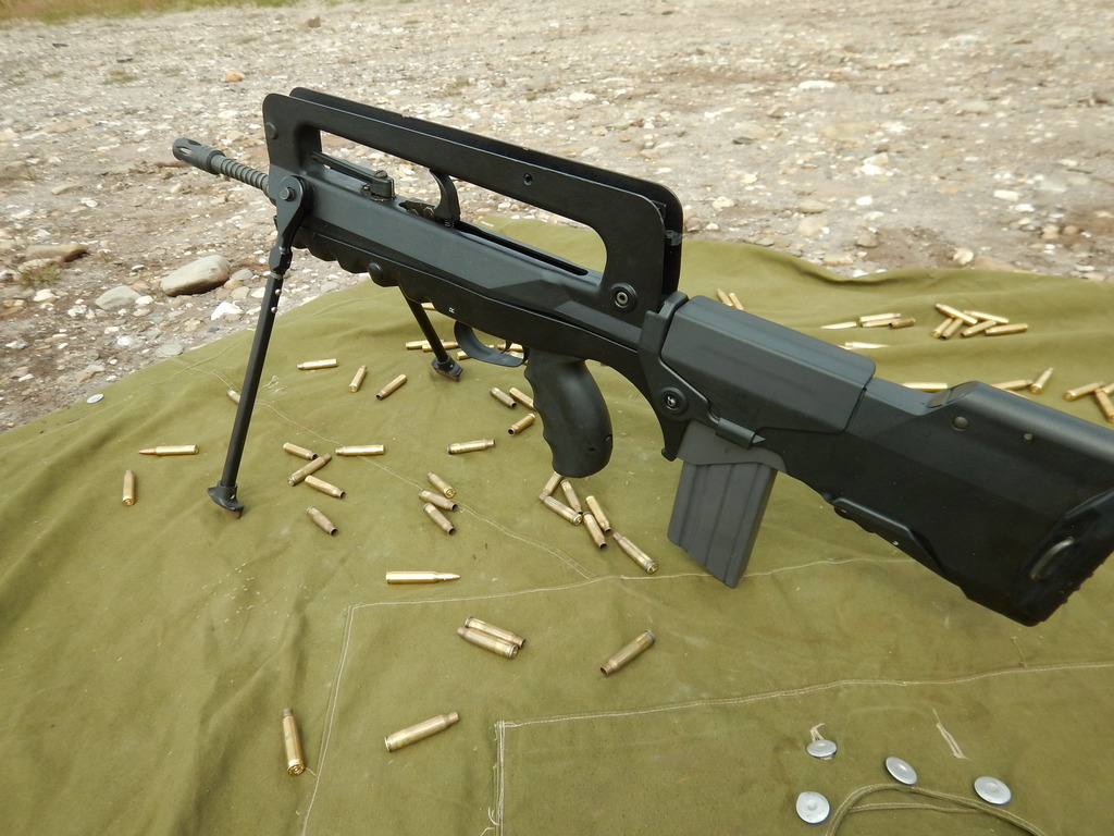 Mon FAMAS F1 full auto en .223 Rem original militaire DSCN9798_zpsexyku9k9