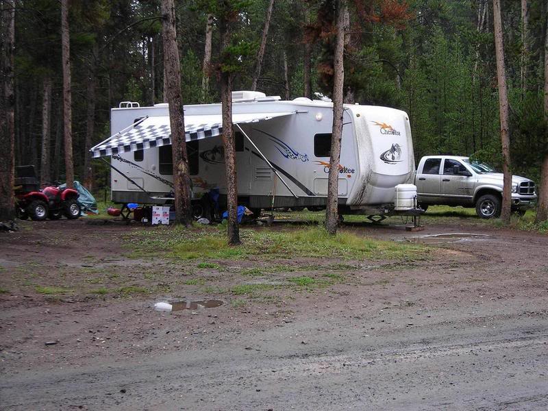 Is there any boondocking(camping) around the Ashfeild resort area? Colorado06006-1