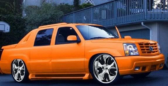 MAKINA 02OrangeCadillacEscaladeEXT2