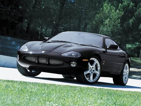 MAKINA Jaguar-XKR-001