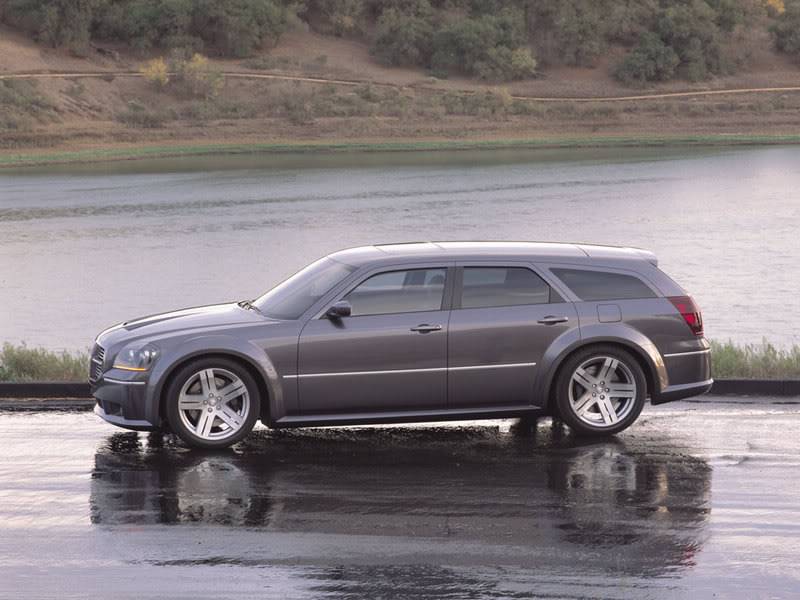 MAKINA Dodge_magnum