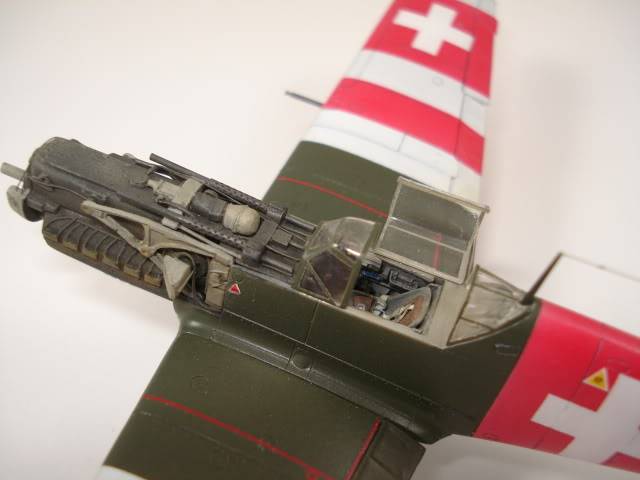 Messerschmitt BF 109E [academy] 1/72 - Suisse - Page 2 DSC05570