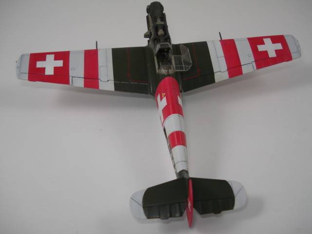 Messerschmitt BF 109E [academy] 1/72 - Suisse - Page 2 DSC05576