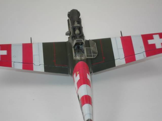 Messerschmitt BF 109E [academy] 1/72 - Suisse - Page 2 DSC05577